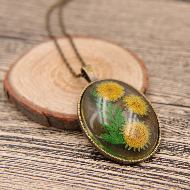Real Flower Resin Ellipse Pendant Necklace Bronze Tone