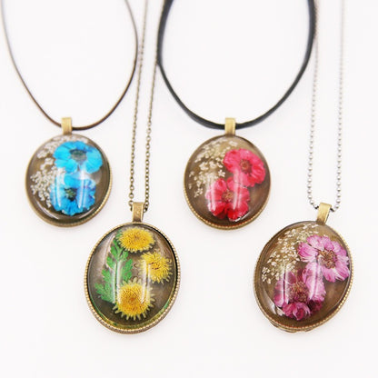Real Flower Resin Ellipse Pendant Necklace Bronze Tone