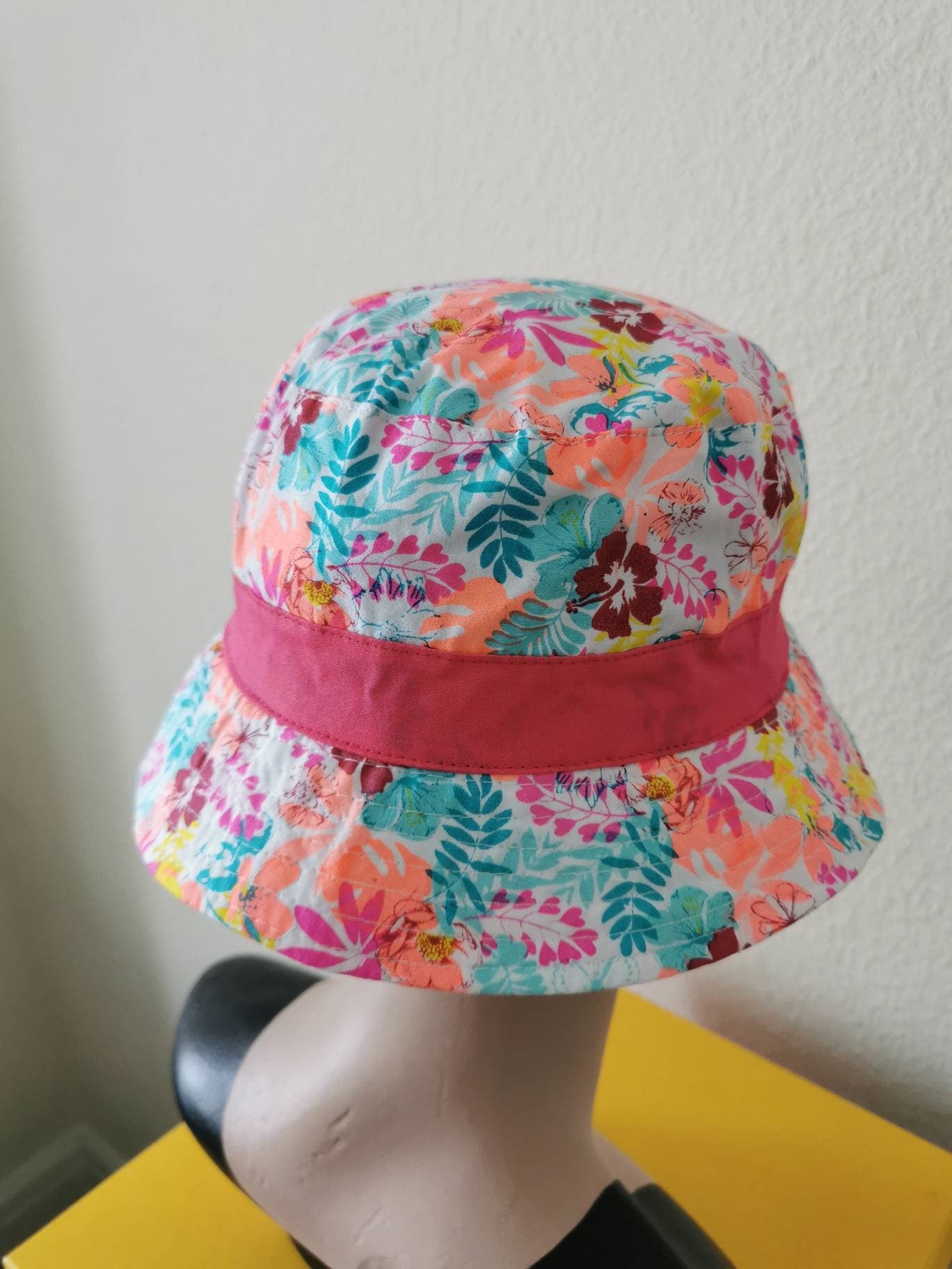 Bucket hat. Girl's bucket hat. Floral  bucket hat. Perfect for festivals/ gigs. Flamingo theme.