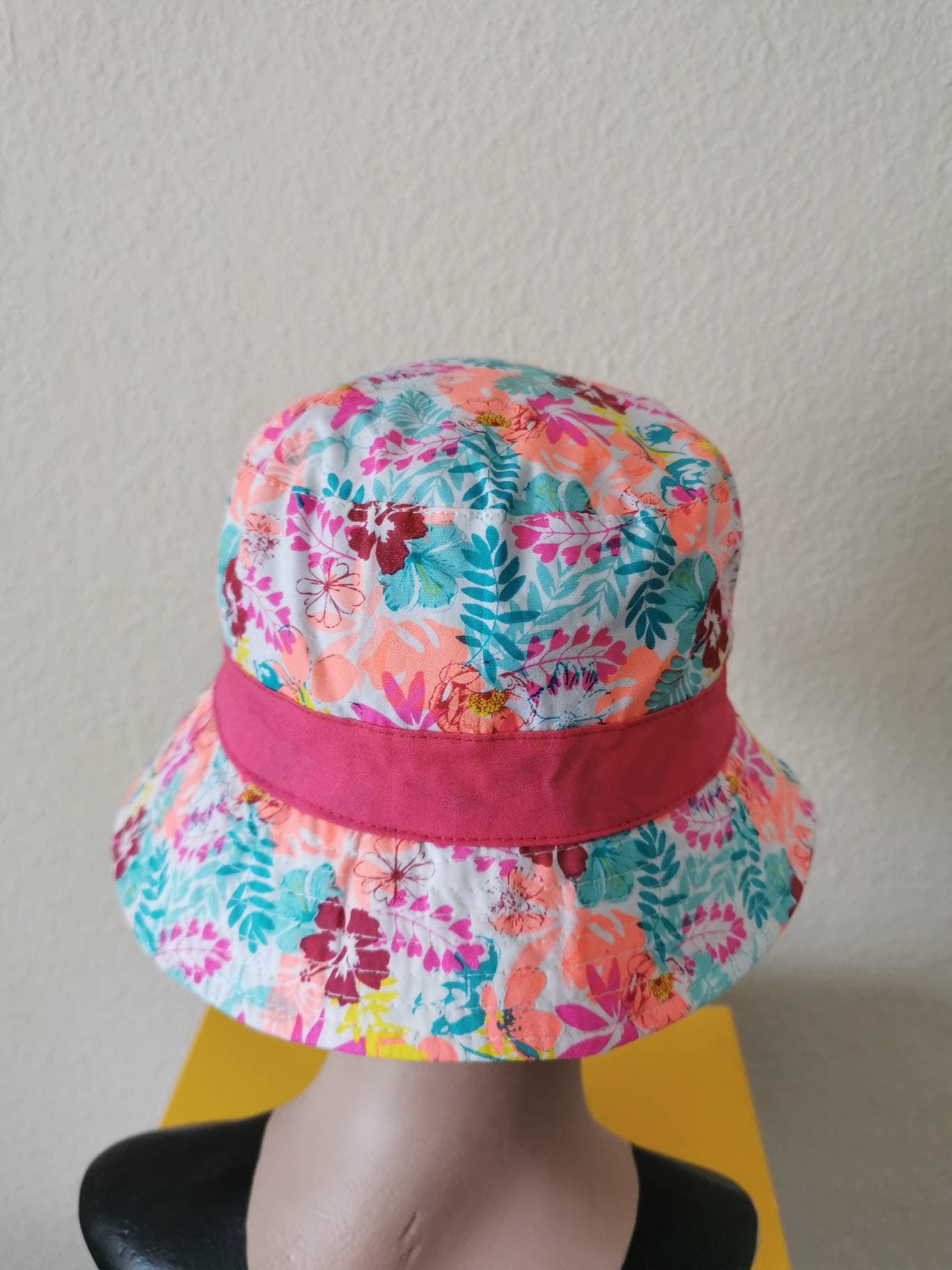 Bucket hat. Girl's bucket hat. Floral  bucket hat. Perfect for festivals/ gigs. Flamingo theme.