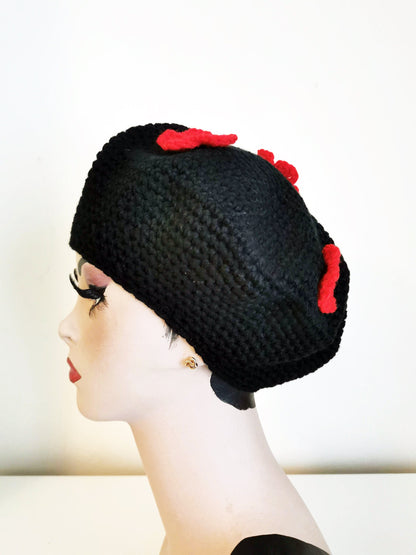 Crochet poppy beret Black Red Floral
