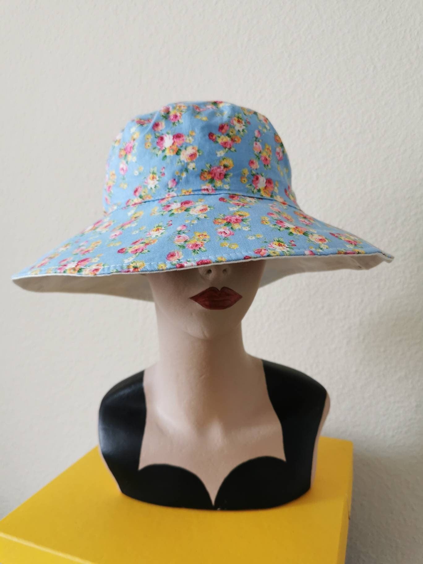 Ladies Summer Hat Wide Brim Flower Floppy Sun Hat Reversible Pink Blue Cotton Handmade