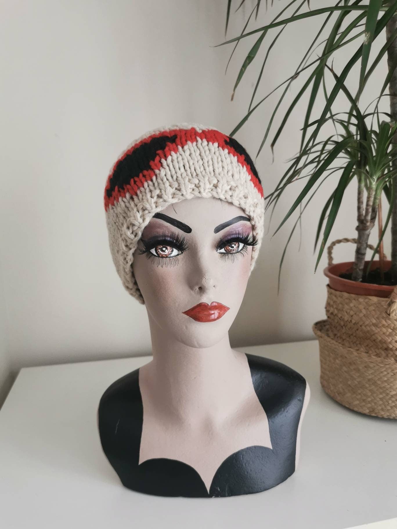 Hand-Knitted Cream Winter Headband - Cozy Wide Ear Warmer Fashion Accessory for Women Classic Neutral Style Red Glasses
