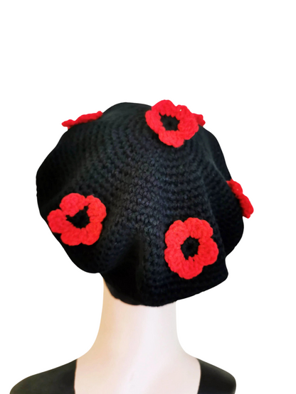 Crochet poppy beret Black Red Floral